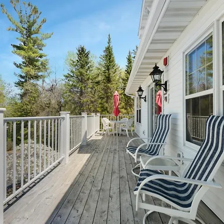 Bay Breeze Resort Ephraim Exterior photo