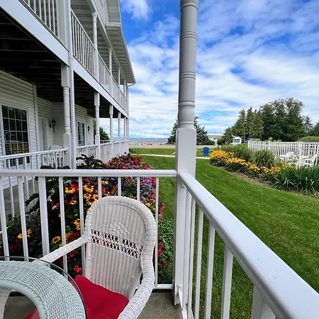 Bay Breeze Resort Ephraim Exterior photo