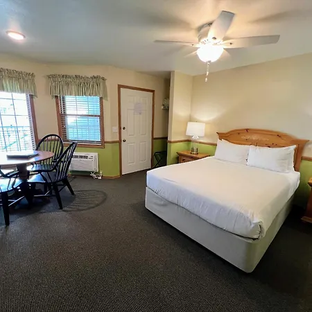 Bay Breeze Resort Ephraim Exterior photo