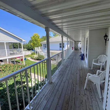 Bay Breeze Resort Ephraim Exterior photo