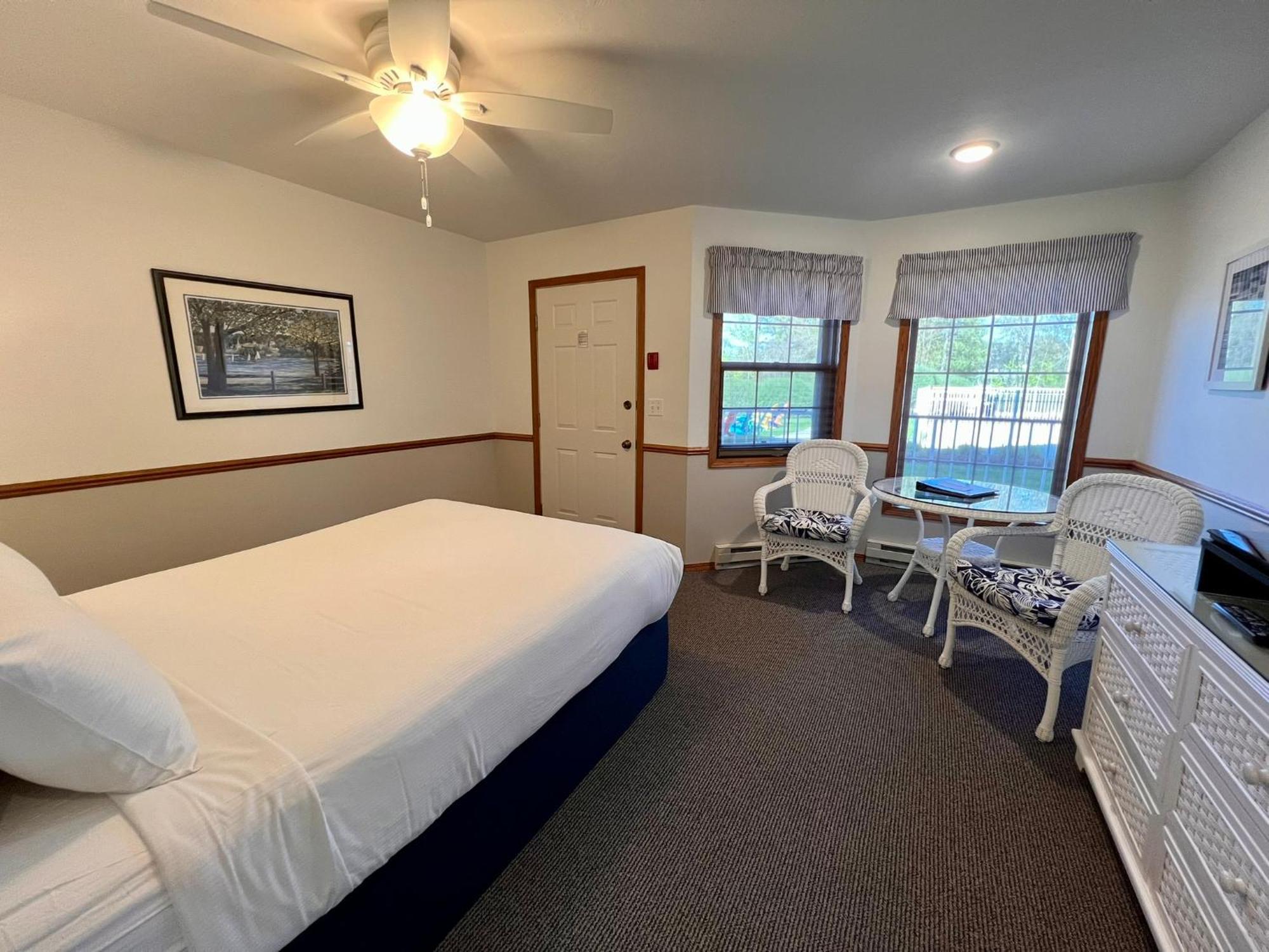 Bay Breeze Hotel