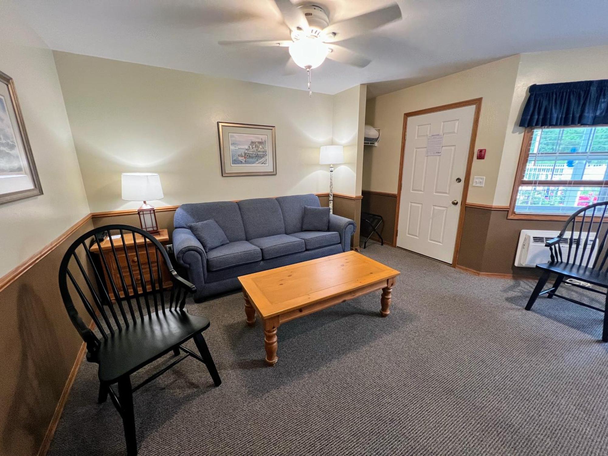 Bay Breeze Hotel