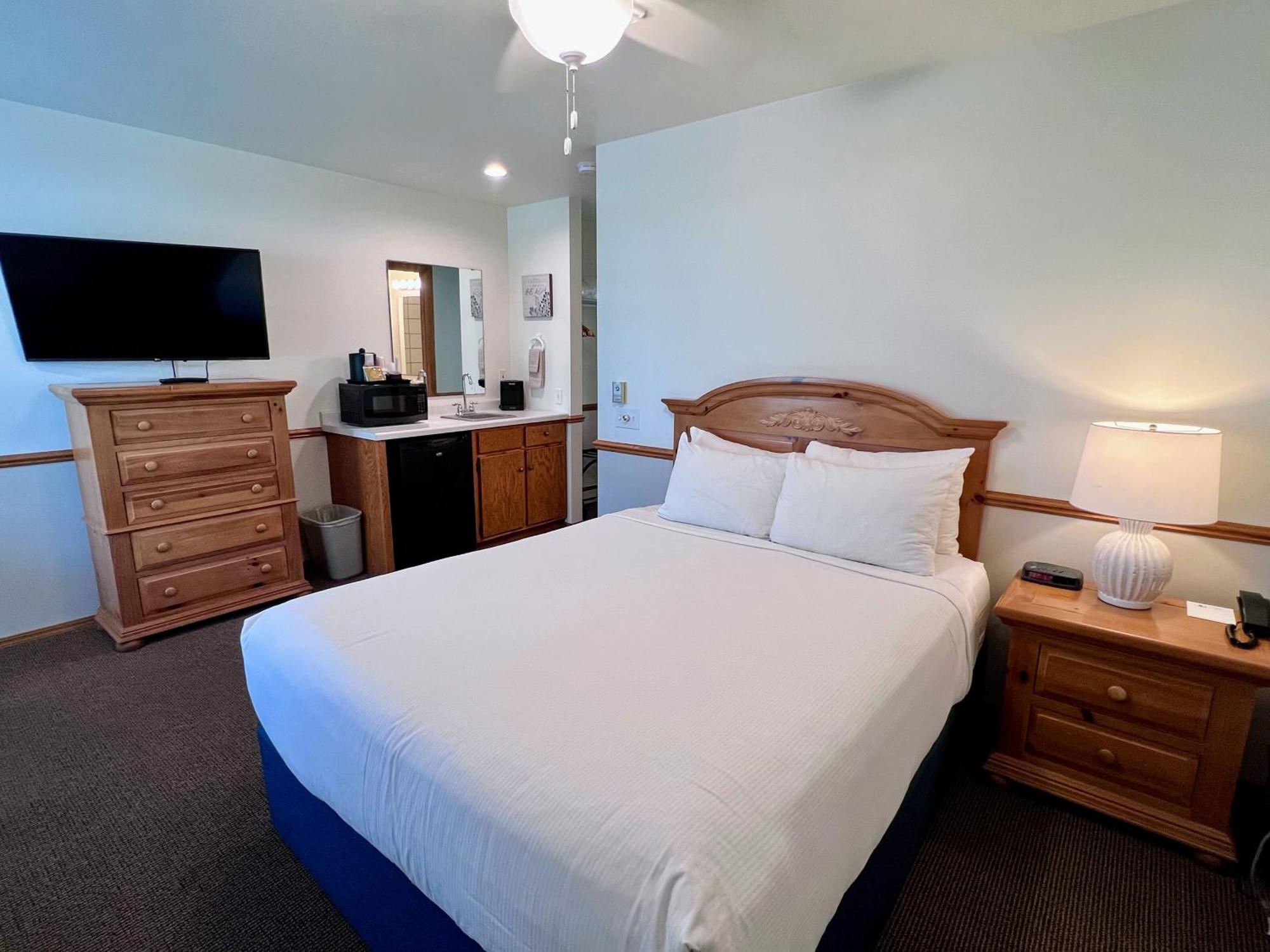 Hotel Bay Breeze 2*