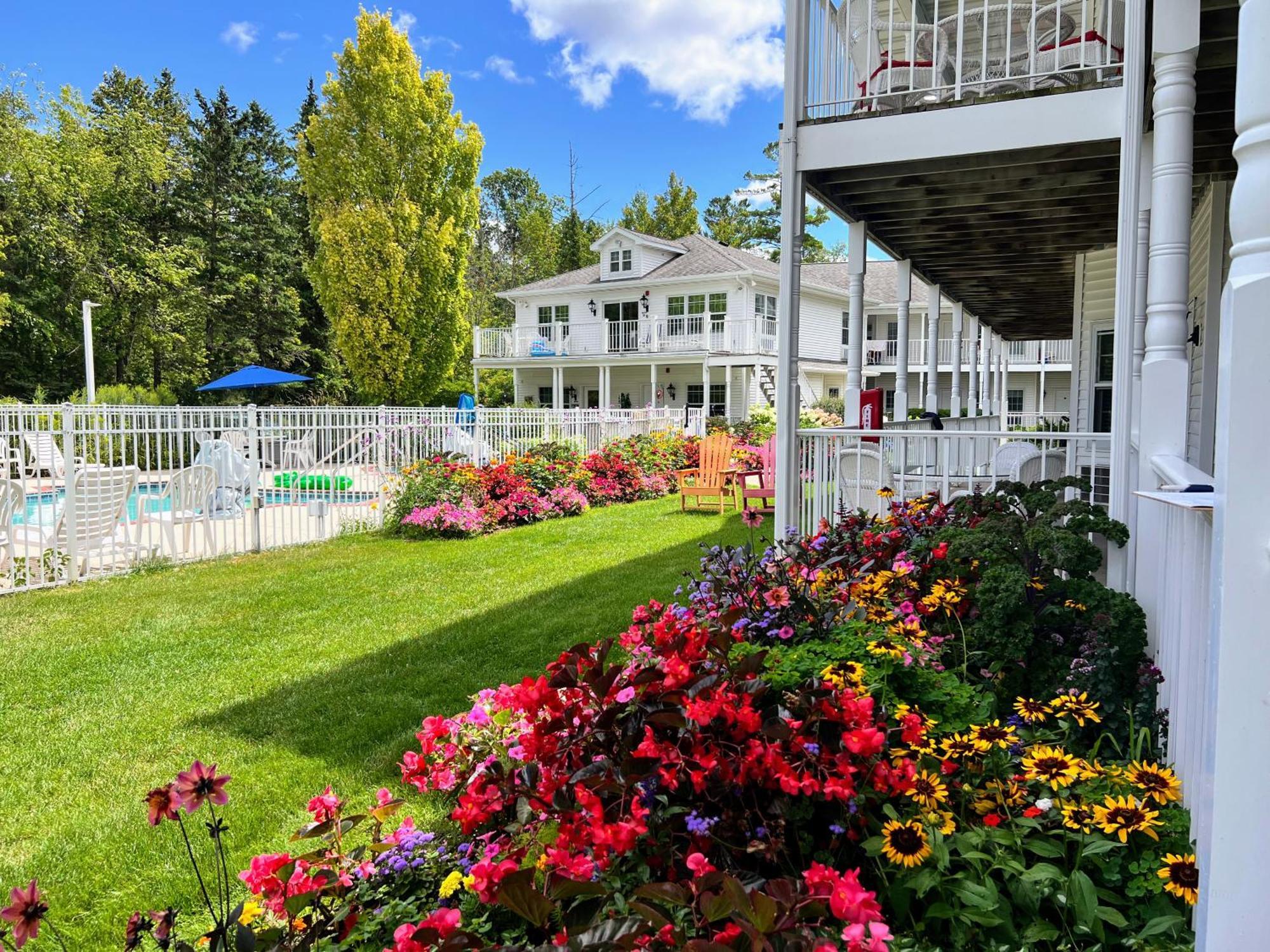 Bay Breeze Hotel