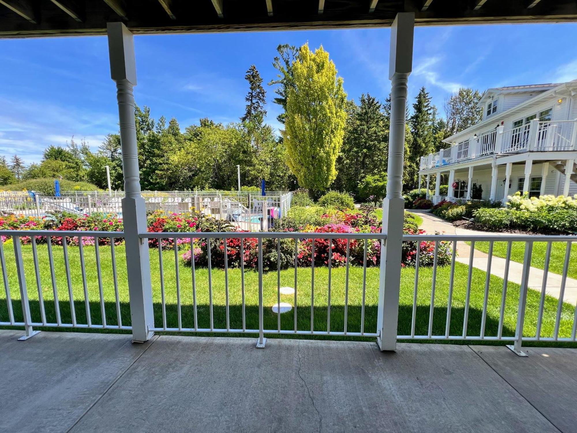 Bay Breeze Hotel Ephraim