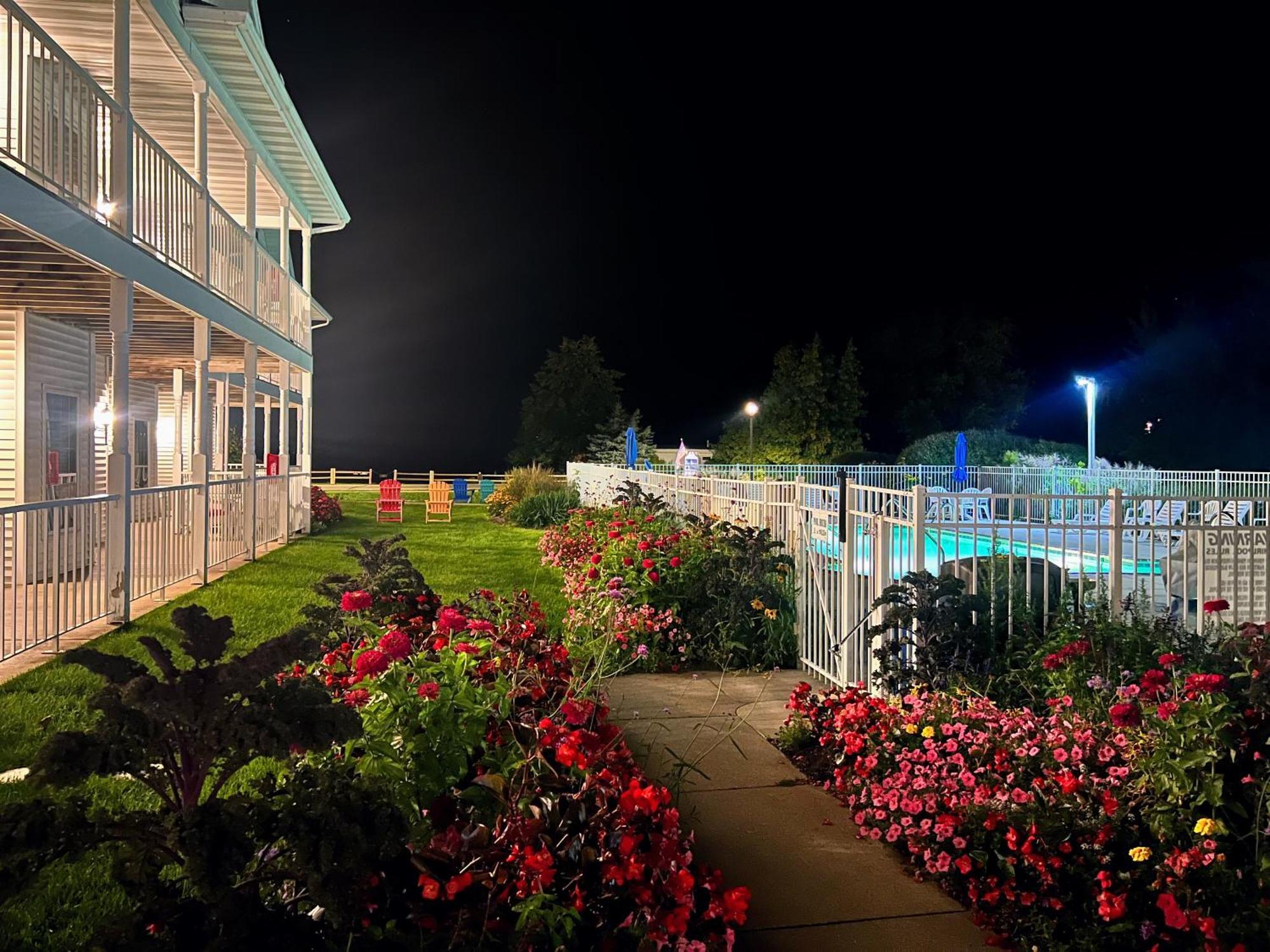 Bay Breeze Hotel