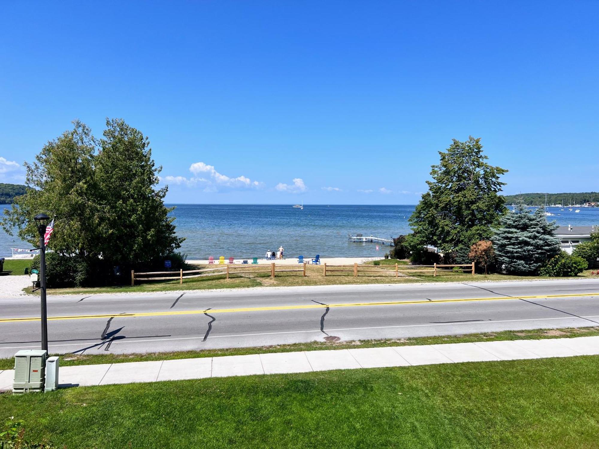 Bay Breeze Hotel