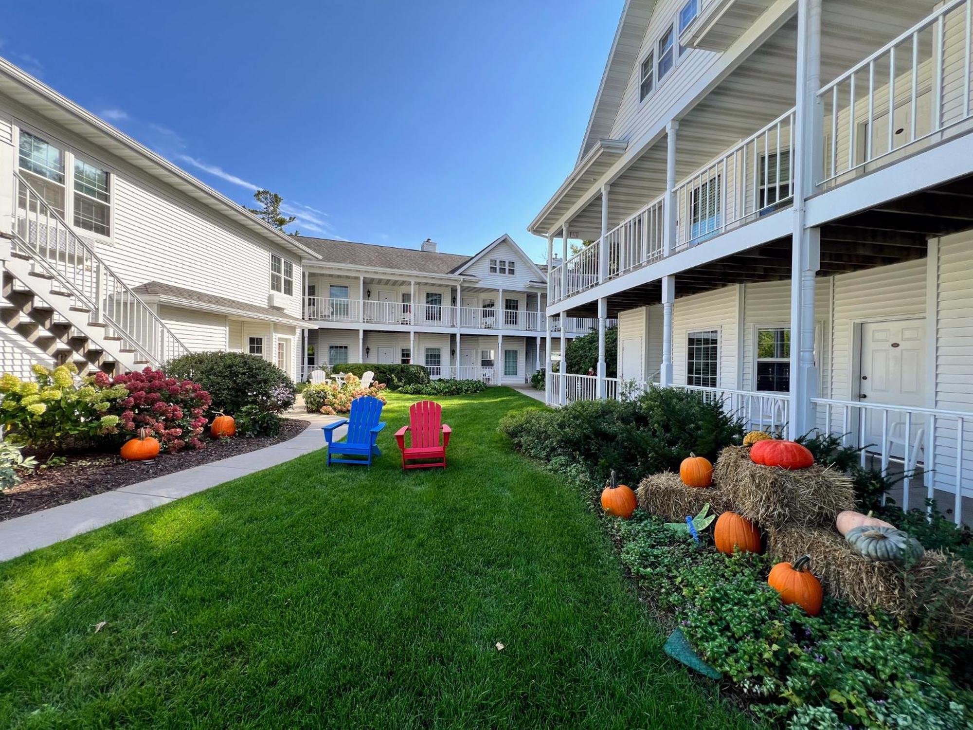Hotel Bay Breeze 2*
