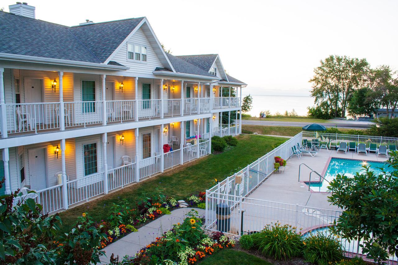 Bay Breeze Hotel